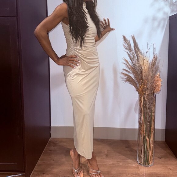 Zara Olive Maxi Dress - Picture 3 of 4